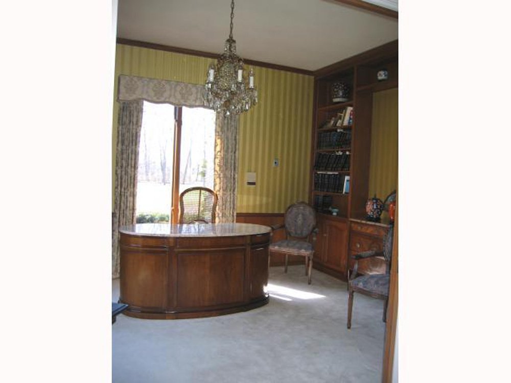 Property photo 5 - Prestigious & Private! Spacious 2-Story Home on 1+ Acre Lot